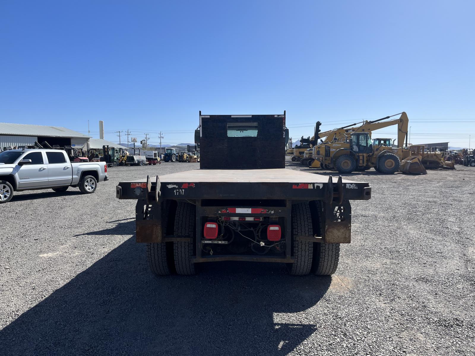 ./imagenes/INVOICE/2019/17406/CAMION PLATAFORMA INTERNATIONAL 7400 (19).JPG